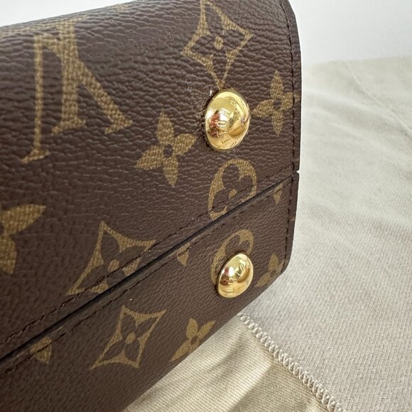 Louis Vuitton Monogram Cluny BB - Picture 5 of 16